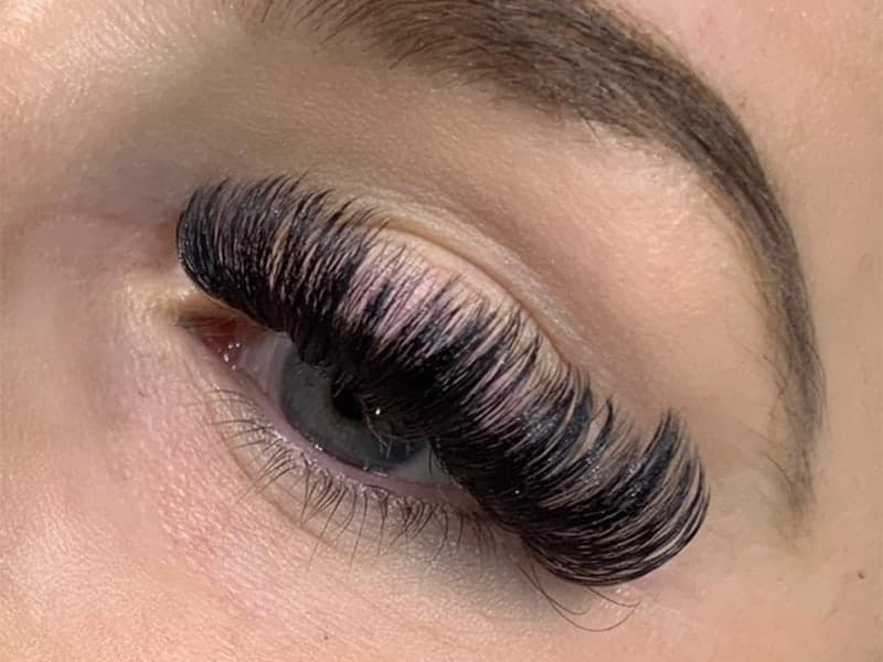 Russian Eyelash Extensions