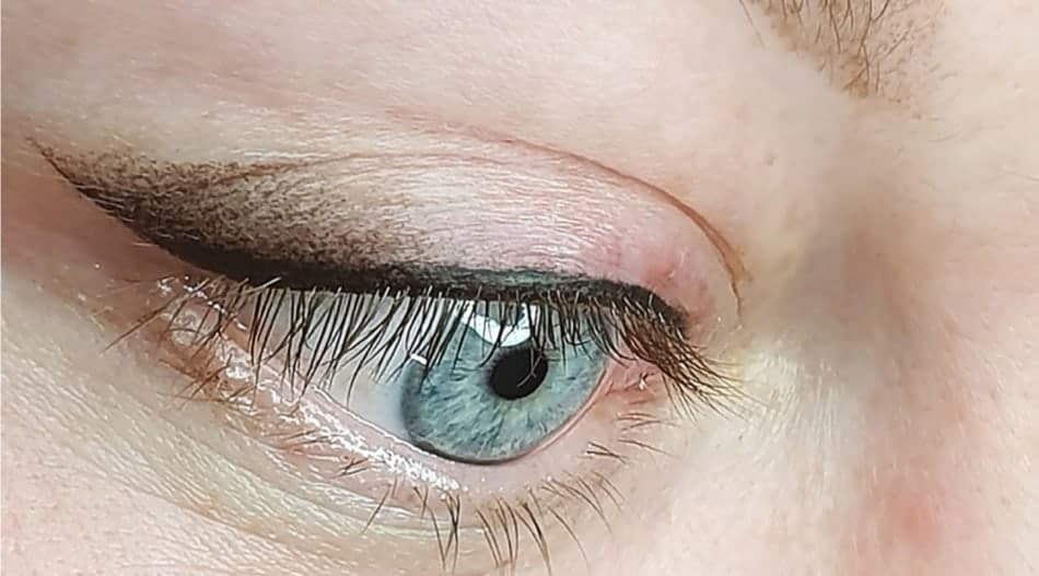 Butterfly Effect Eyeliner thumbnail 1